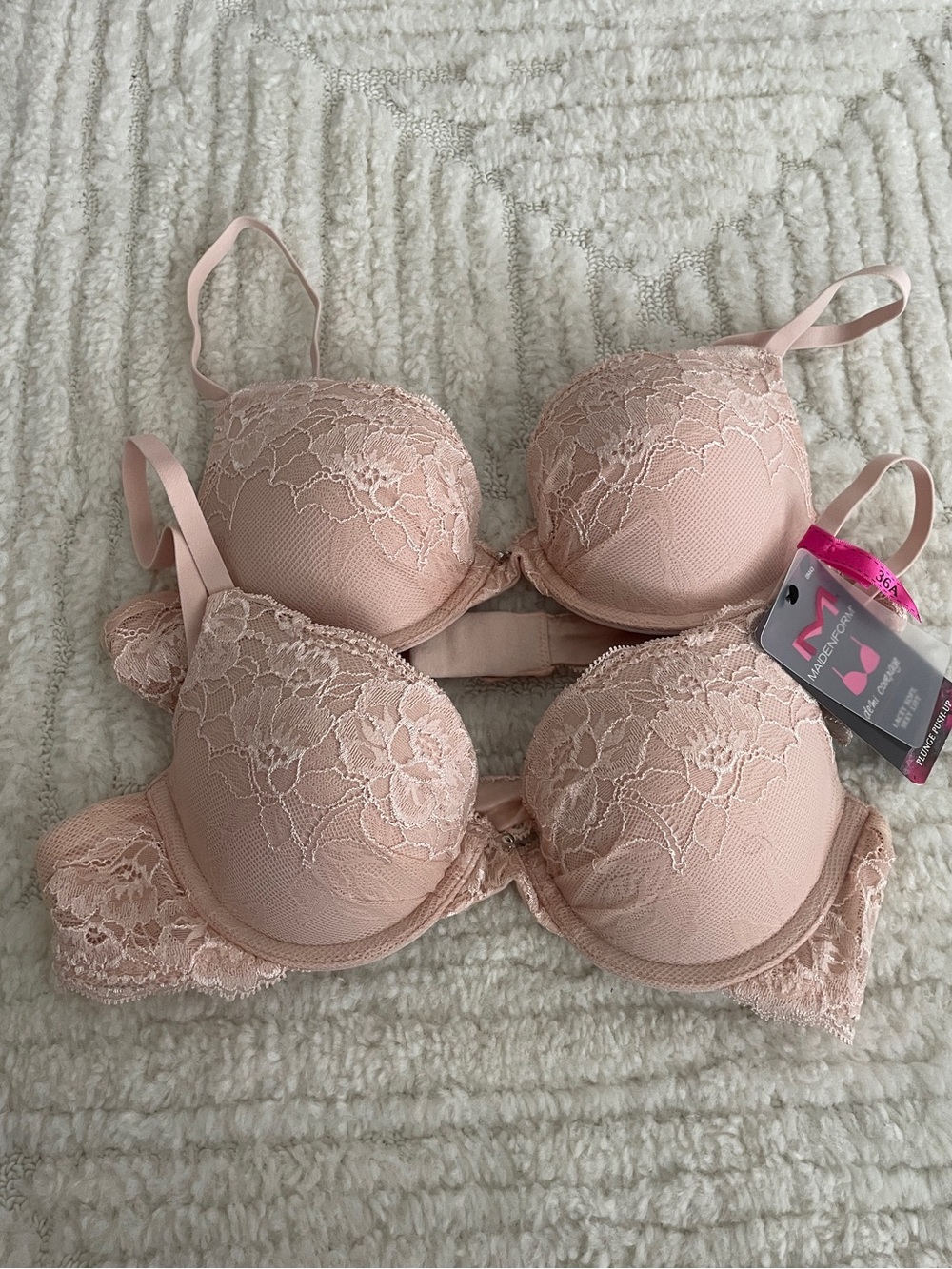 Maidenform Pink Lace Plunge Push-Up Bra 2 Pieces